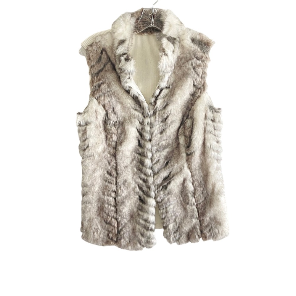 Chicos Faux Fur Ribbed Knit Vest Grey White Size 1 Womens Sleeveless Jacket Vest